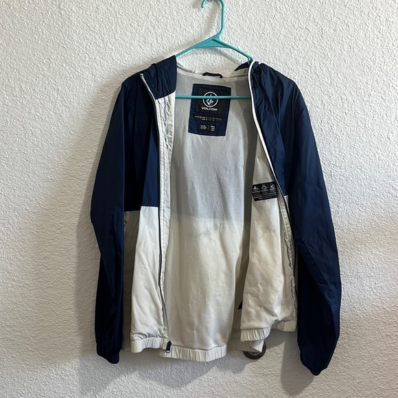 Blue and white wind breaker - Picture 1 of 2